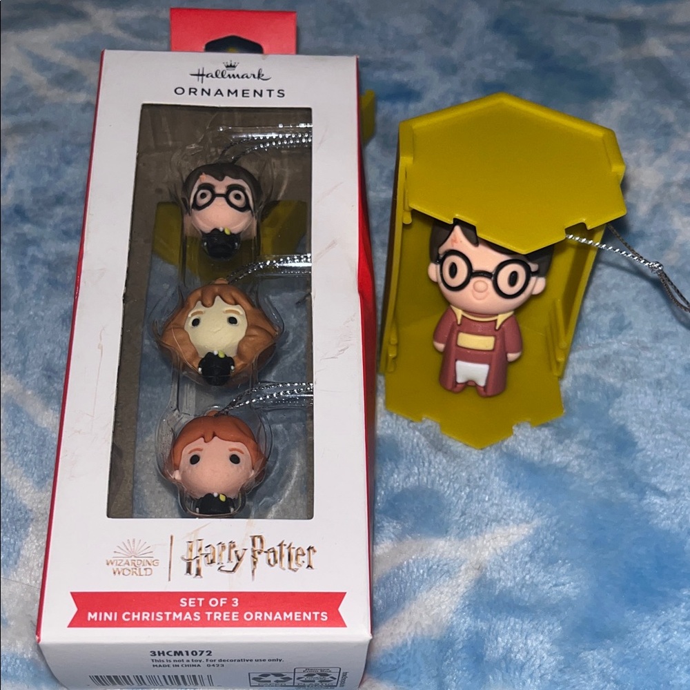 New Hallmark Harry Potter Ornament Set!